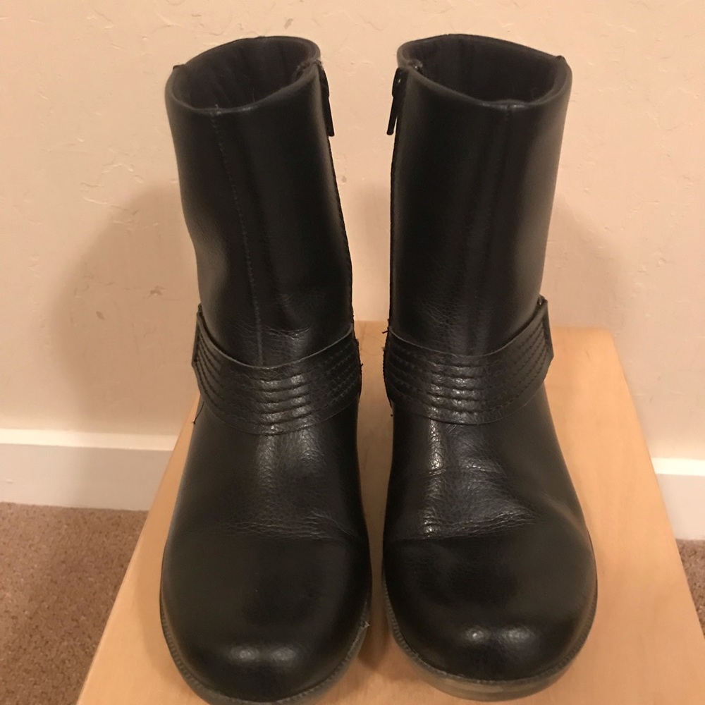 ❄️ Clark’s Winter ankle boot-size 7
